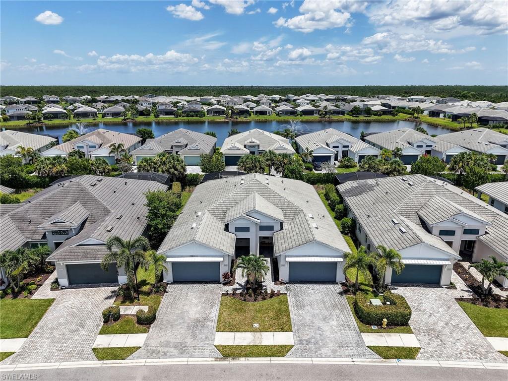 9040 Saint Lucia Dr Property Photo 3