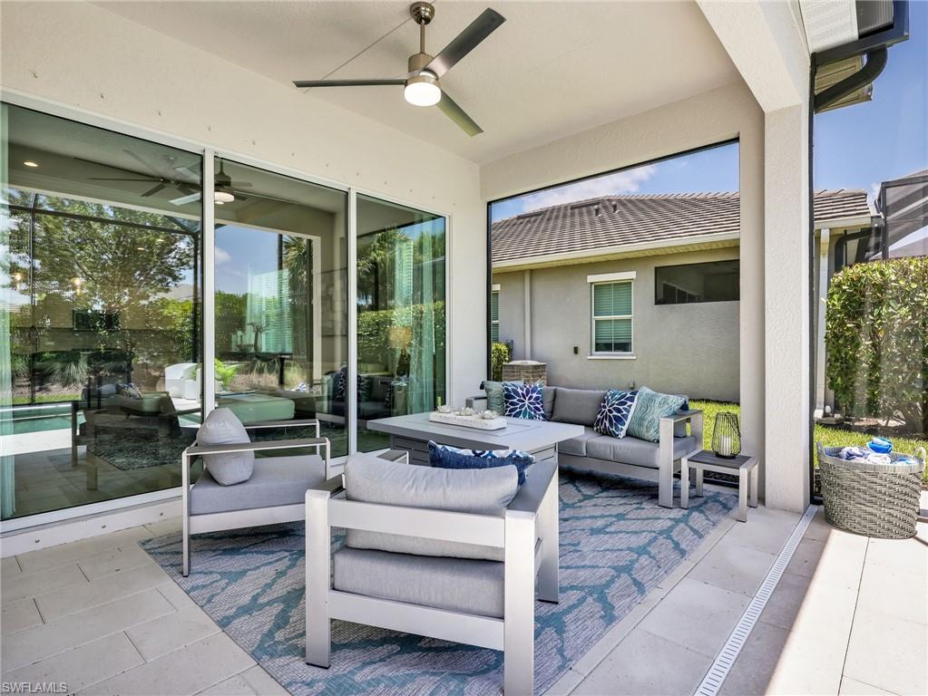 9040 Saint Lucia Dr Property Photo 15