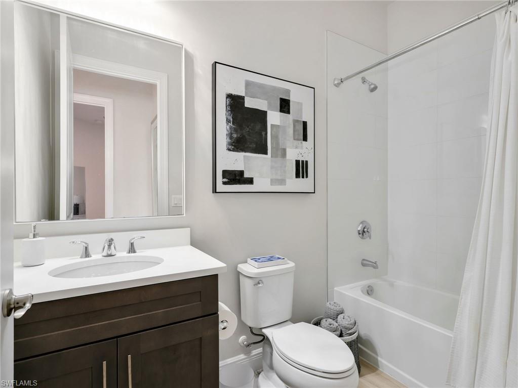 9040 Saint Lucia Dr Property Photo 29