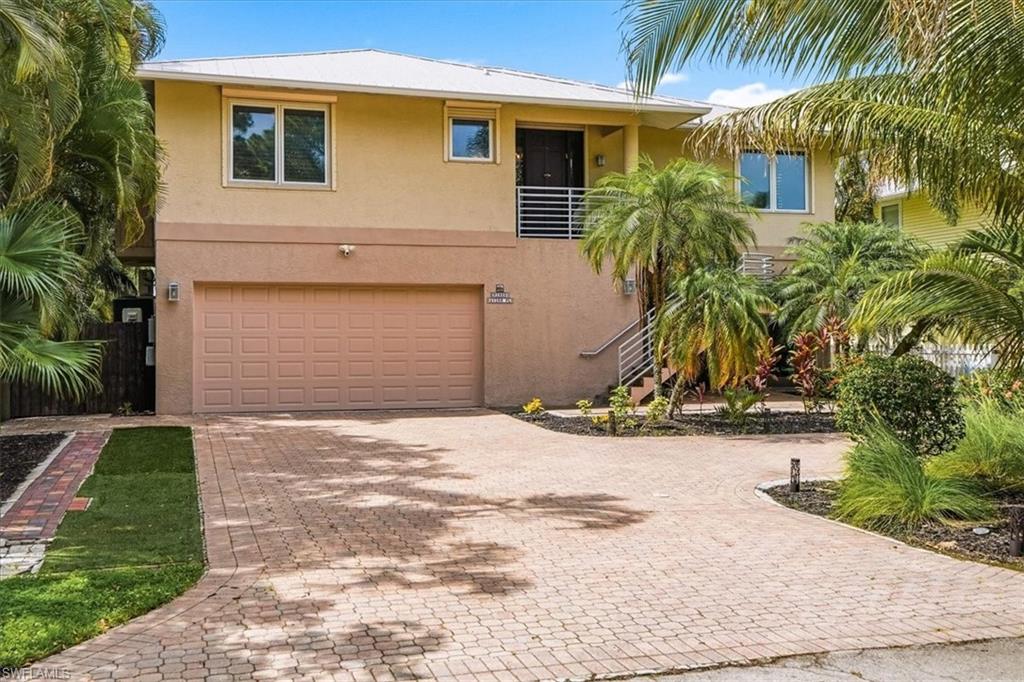 1680 Avion Pl Property Photo 2