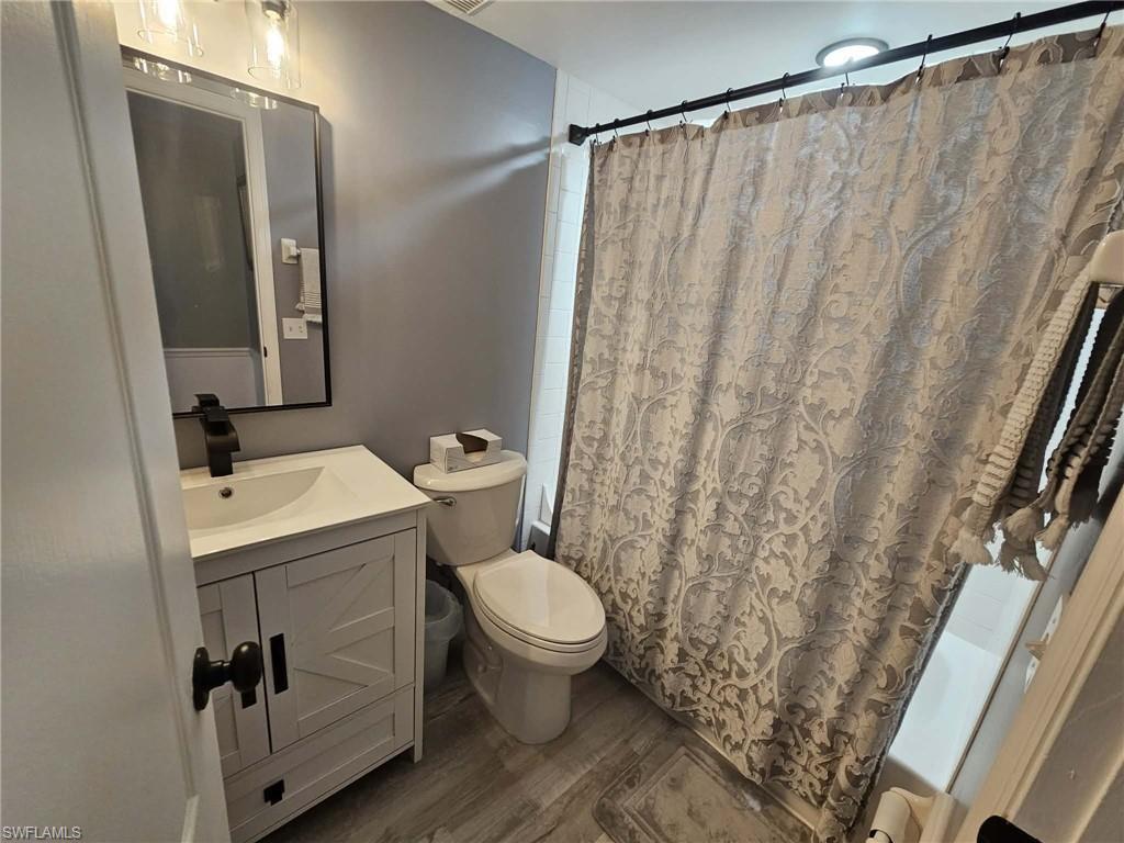 7360 Glenmoor Ln 4207 Property Photo 10