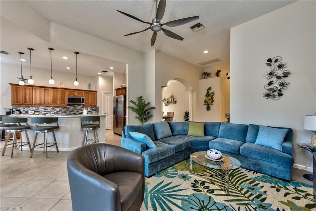 28533 Risorsa Pl Property Photo 4