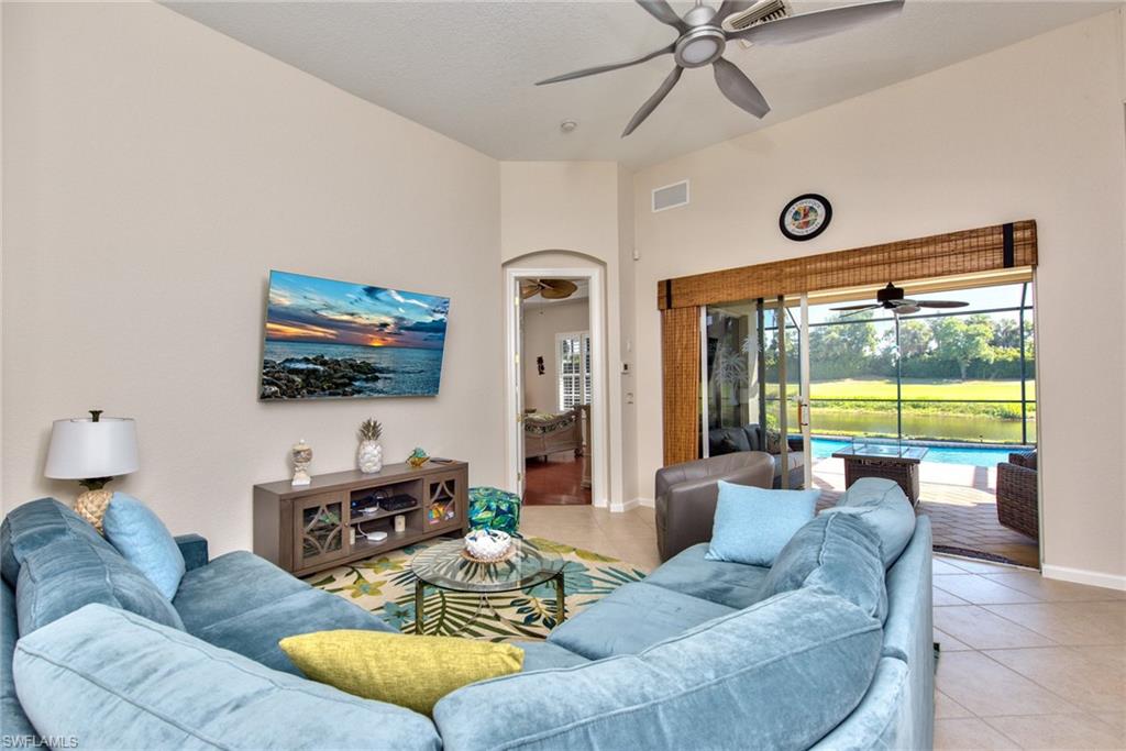 28533 Risorsa Pl Property Photo 5