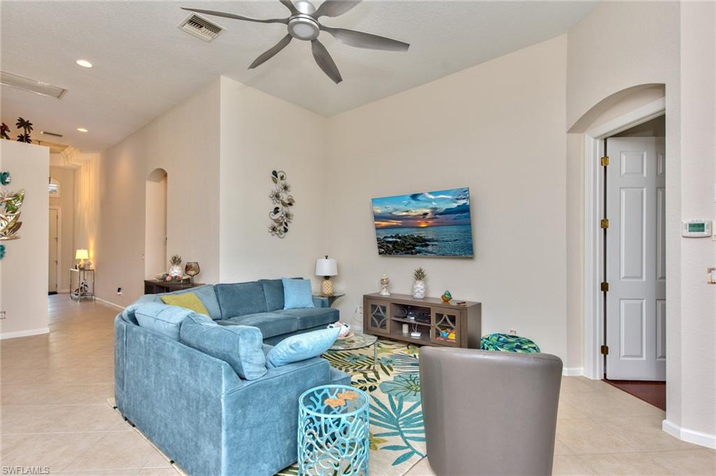 28533 Risorsa Pl Property Photo 6