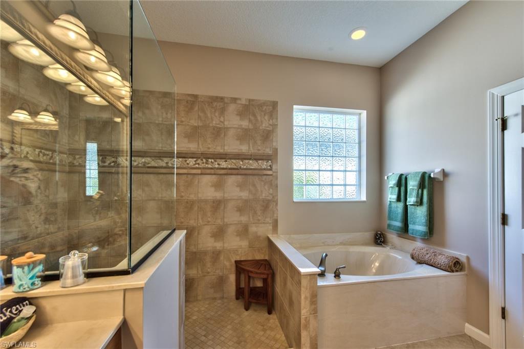 28533 Risorsa Pl Property Photo 15