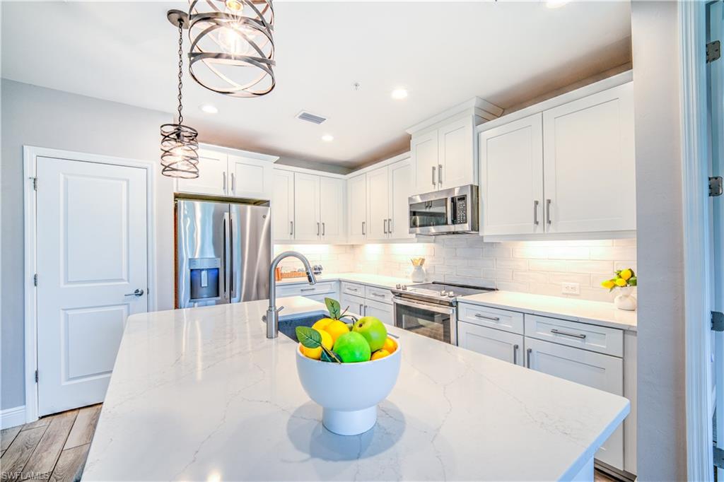 2626 Seychelles Cir 1404 Property Photo 6