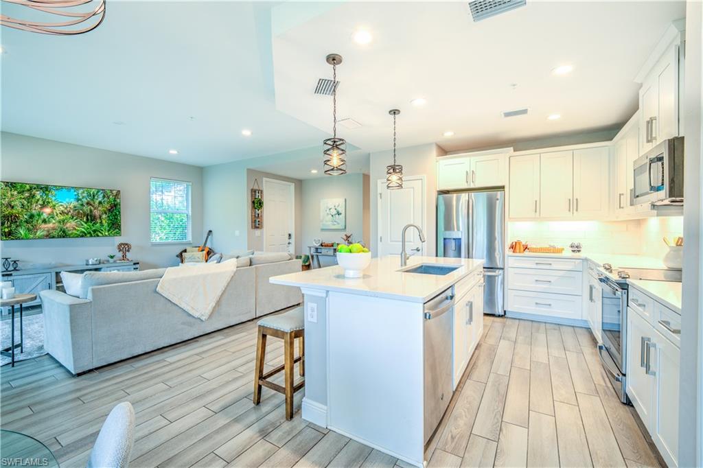 2626 Seychelles Cir 1404 Property Photo 8