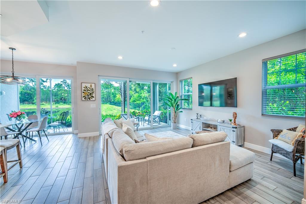 2626 Seychelles Cir 1404 Property Photo 10