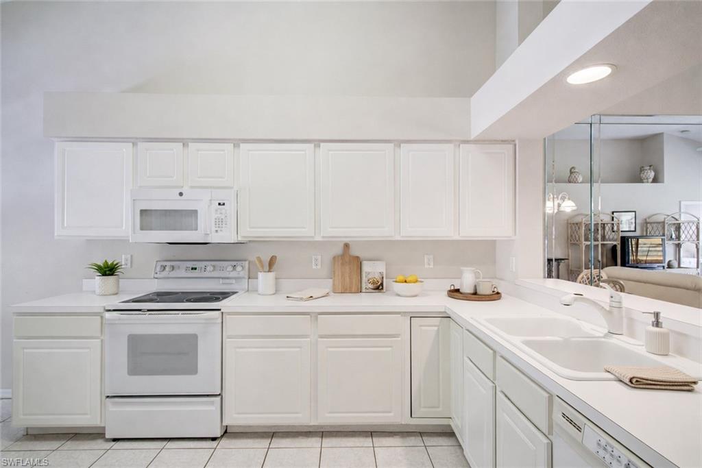 1970 Willow Bend Cir 204 Property Photo 16