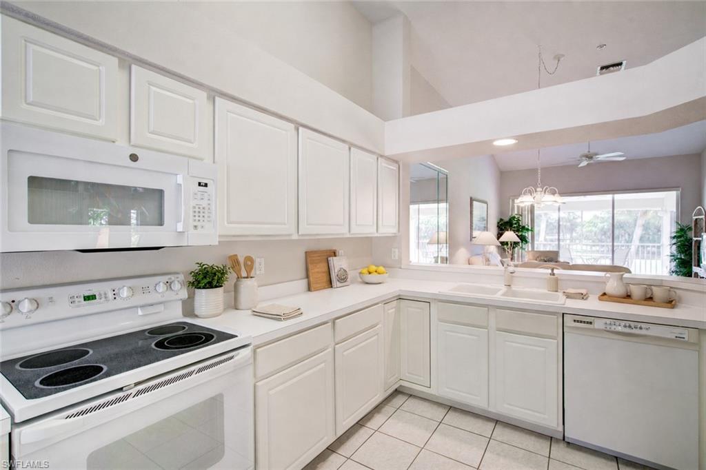 1970 Willow Bend Cir 204 Property Photo 17