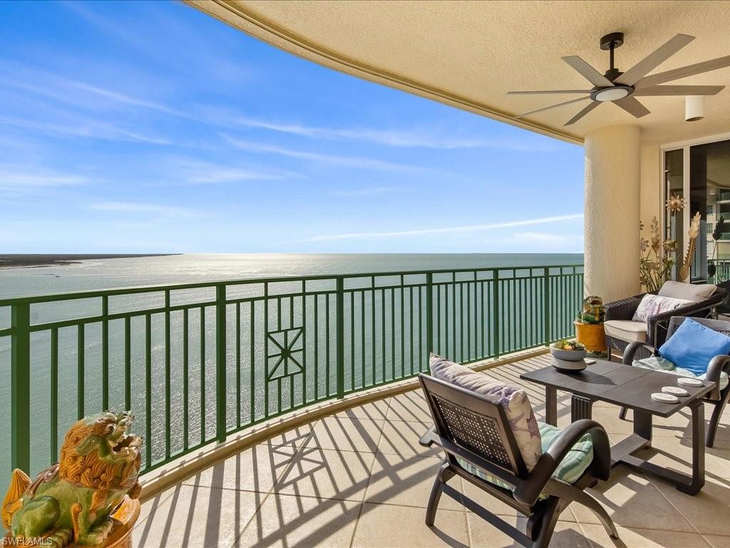 970 Cape Marco Dr 1501 Property Photo 2