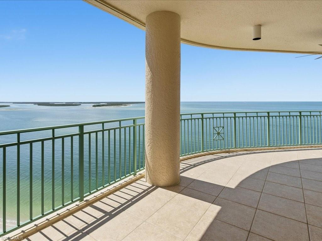970 Cape Marco Dr 1501 Property Photo 3