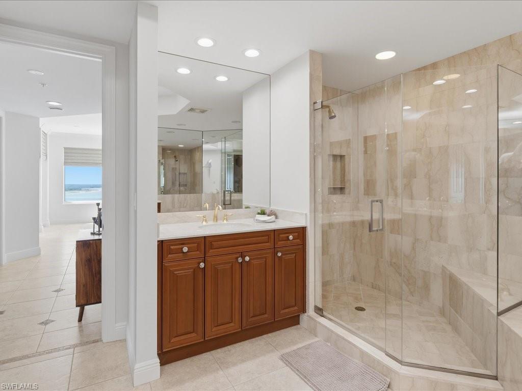 970 Cape Marco Dr 1501 Property Photo 8