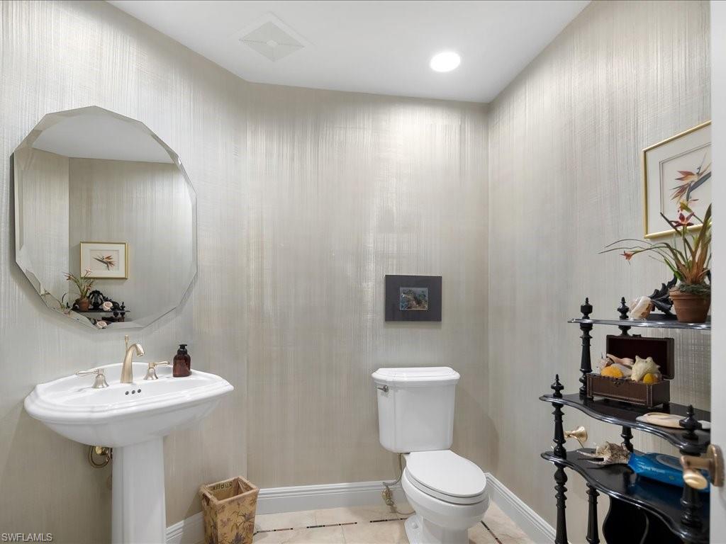 970 Cape Marco Dr 1501 Property Photo 14