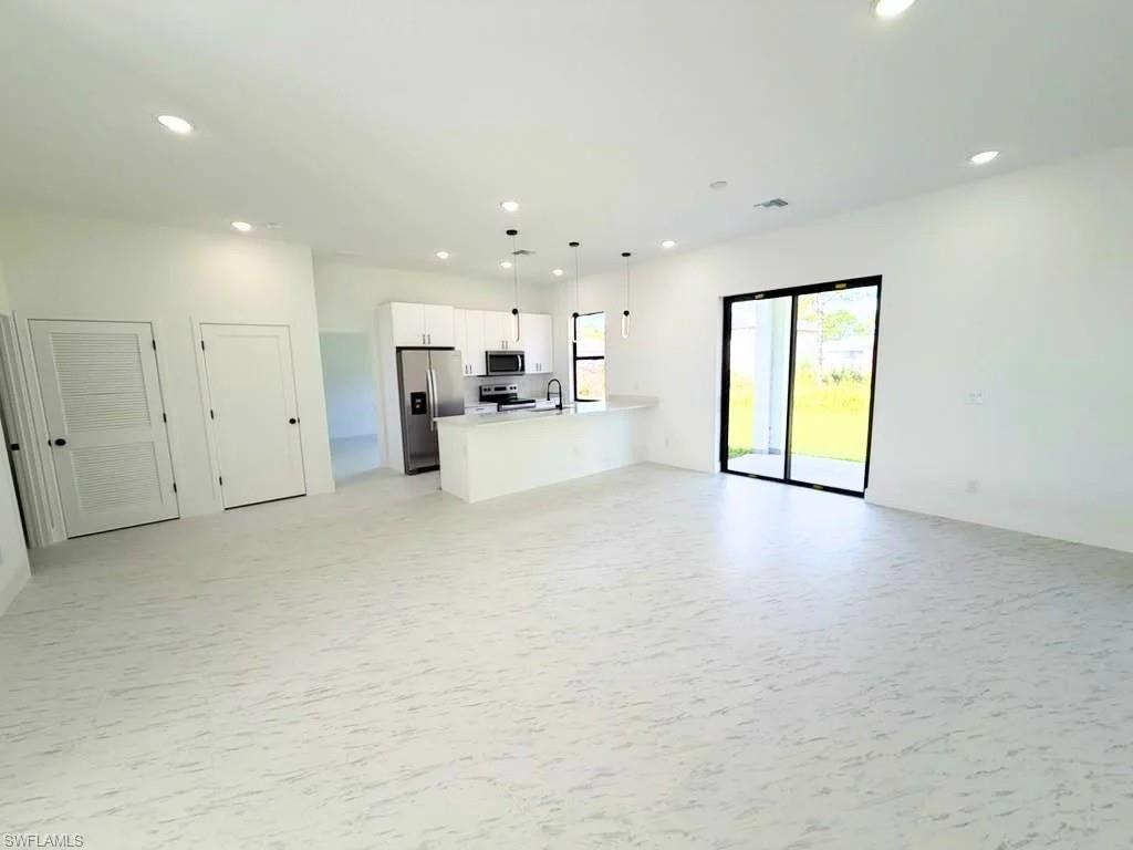 3175 Sunshine Blvd Property Photo 5