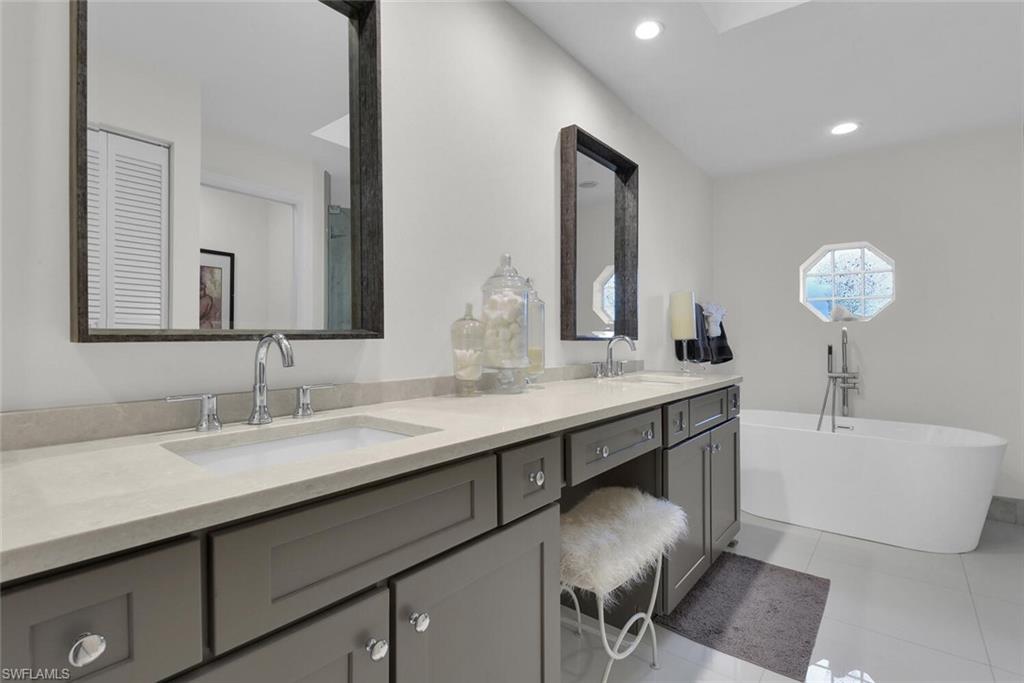 2124 Paget Cir 1 Property Photo 11
