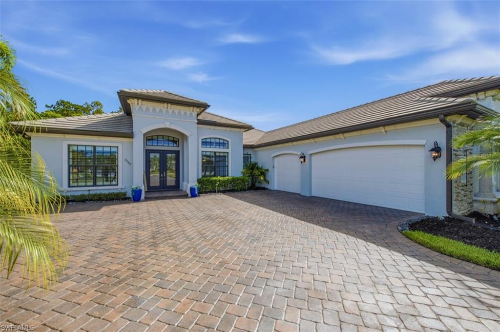 2287 Somerset Pl Property Photo 4
