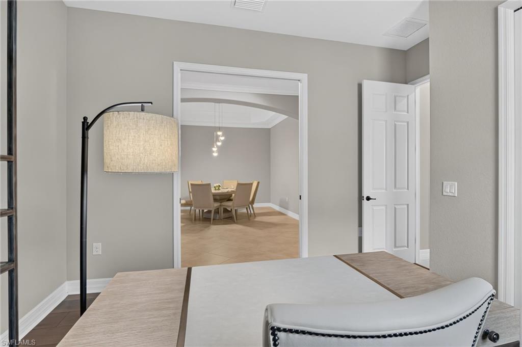12695 Kinross Ln Property Photo 14