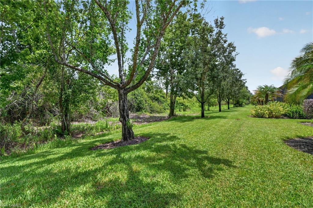 12695 Kinross Ln Property Photo 28