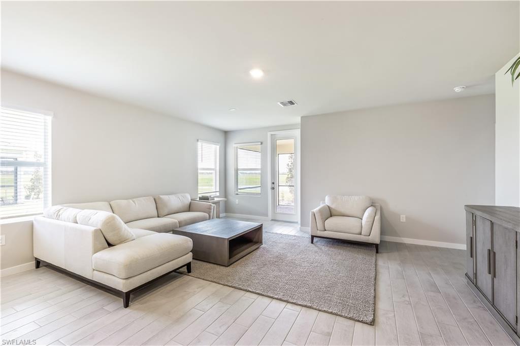 17755 Shade Tree Loop Property Photo 2