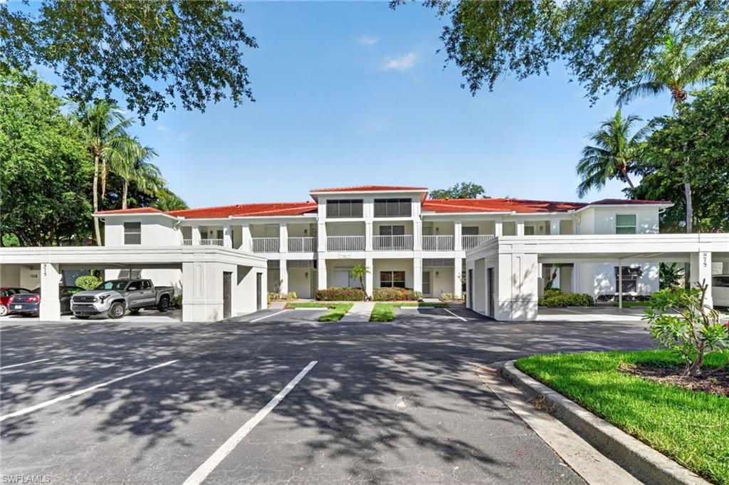 975 Tarpon Cove Dr 103 Property Photo 3