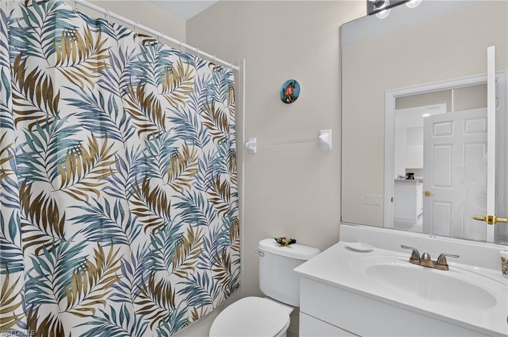 975 Tarpon Cove Dr 103 Property Photo 29