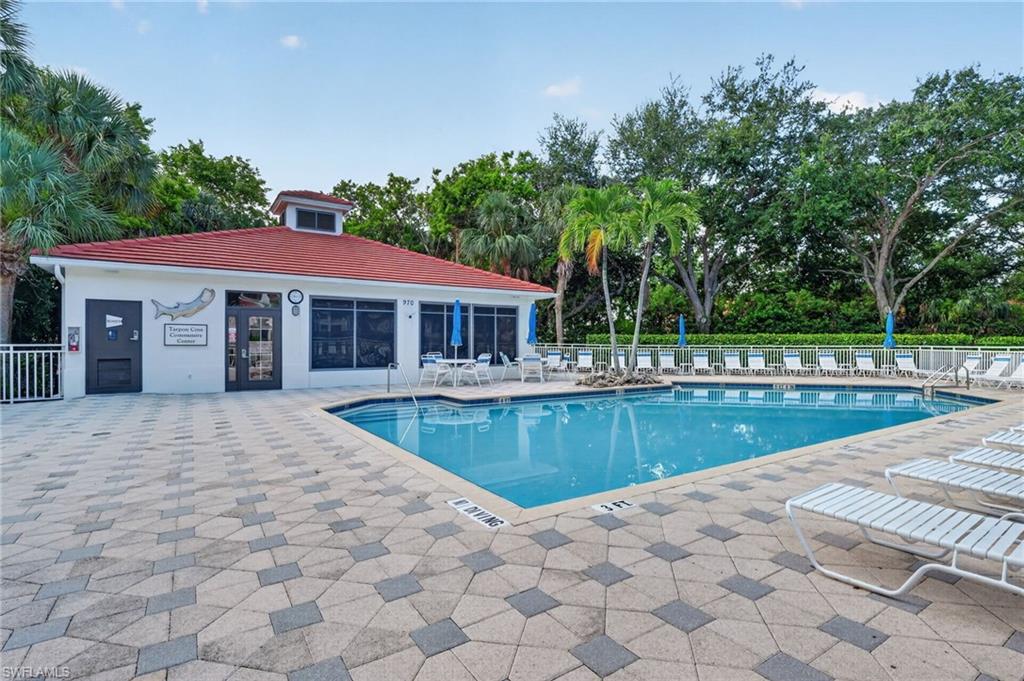 975 Tarpon Cove Dr 103 Property Photo 36