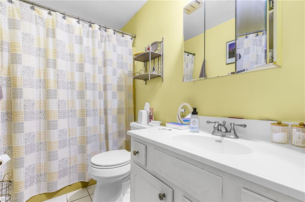 5579 Rattlesnake Hammock Rd B9 Property Photo 6