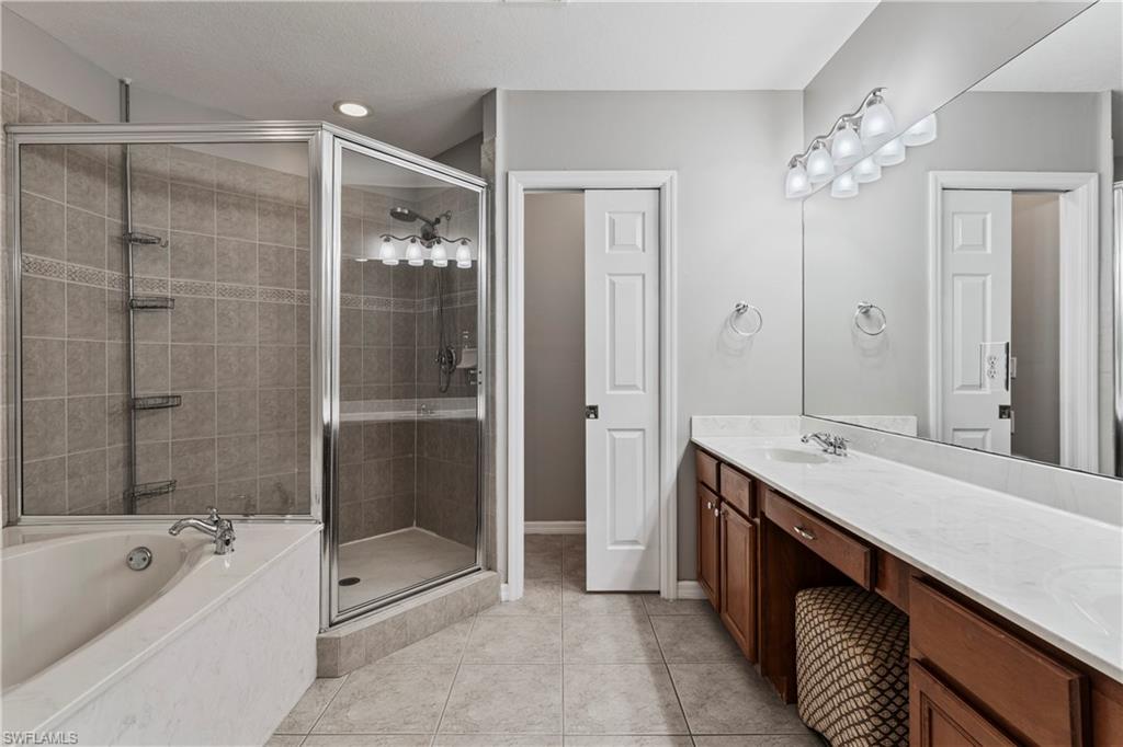 9544 Roundstone Cir Property Photo 18