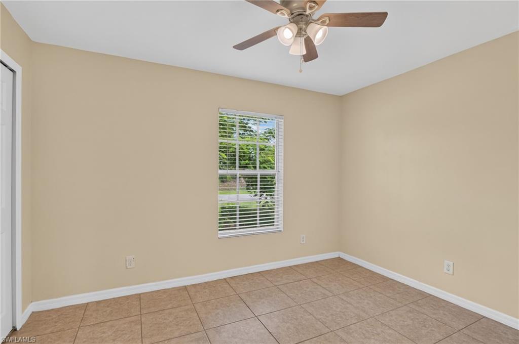 523 25th Ln Property Photo 23