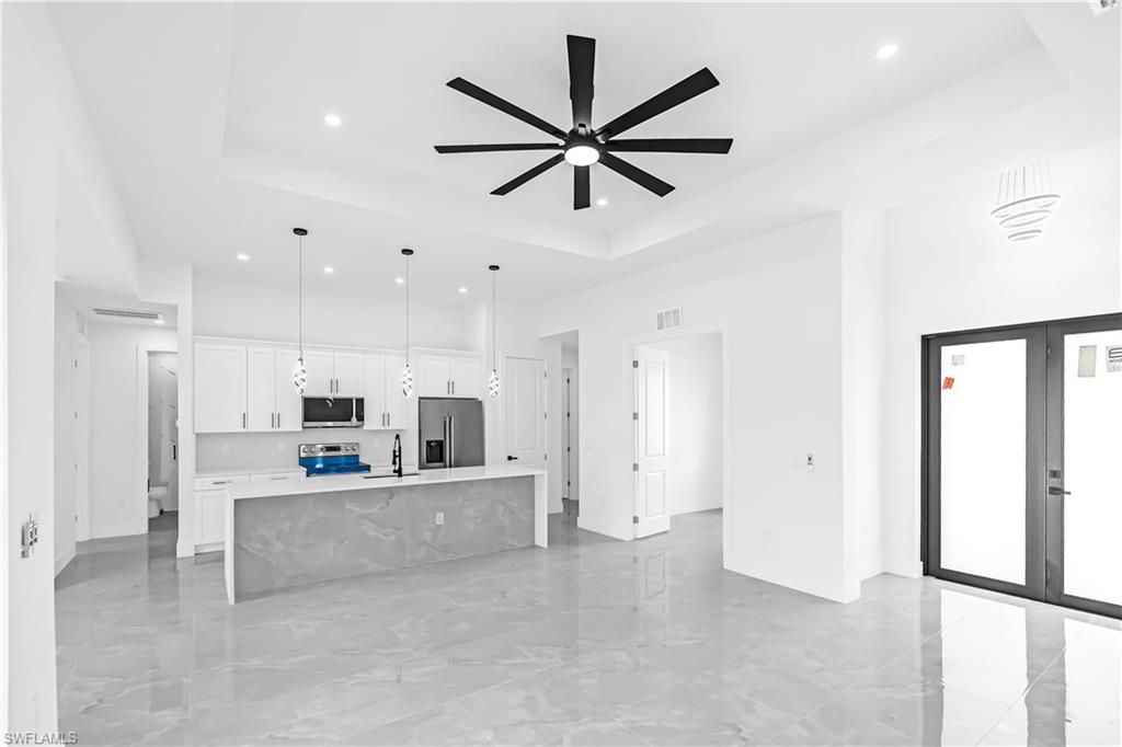 716 Connecticut Ln Property Photo 5
