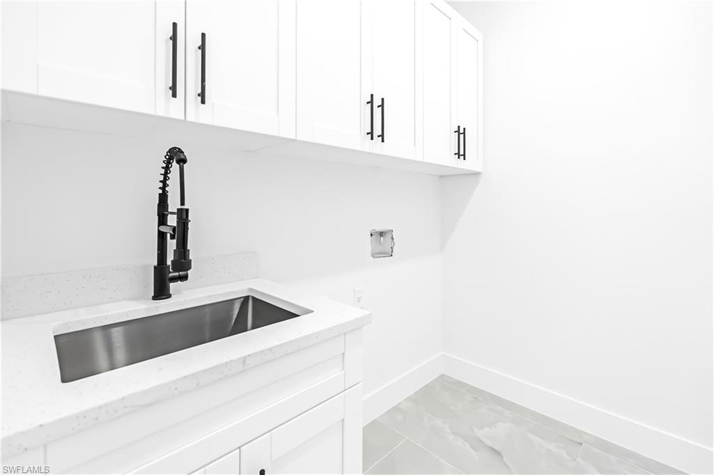 716 Connecticut Ln Property Photo 24