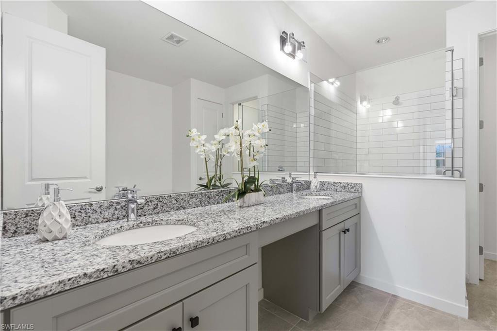 13081 Pembroke Dr Property Photo 12