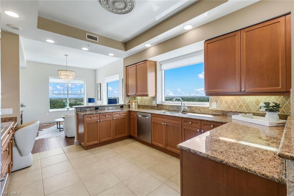 455 Cove Tower Dr 1701 Property Photo 10