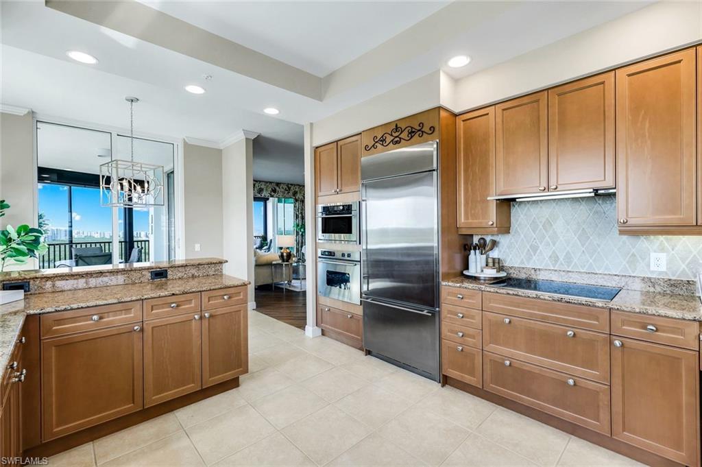455 Cove Tower Dr 1701 Property Photo 12
