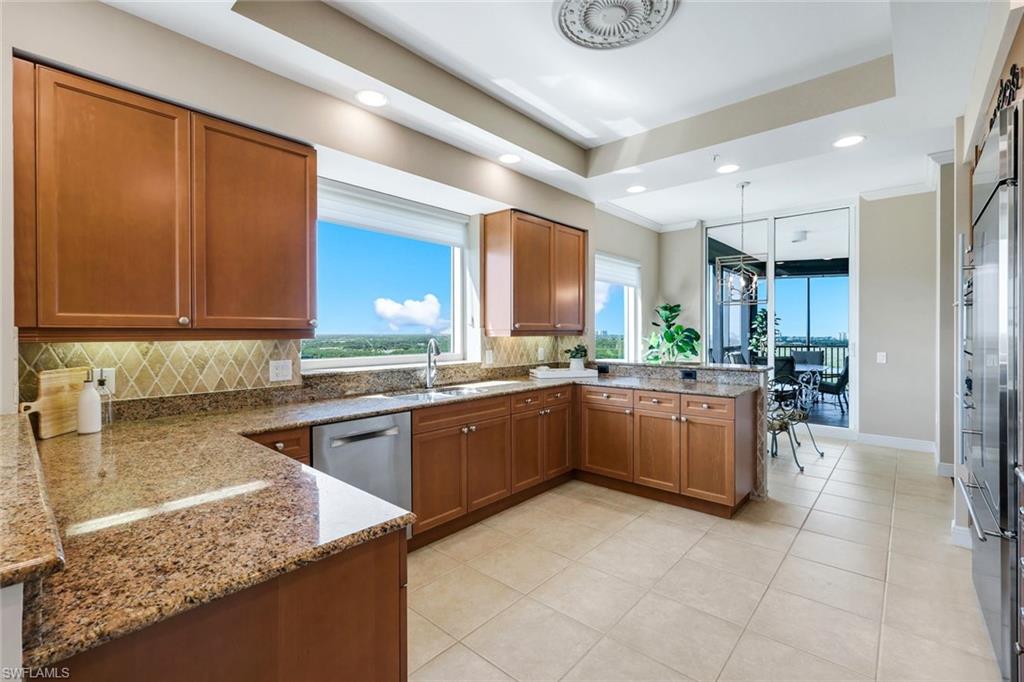 455 Cove Tower Dr 1701 Property Photo 13