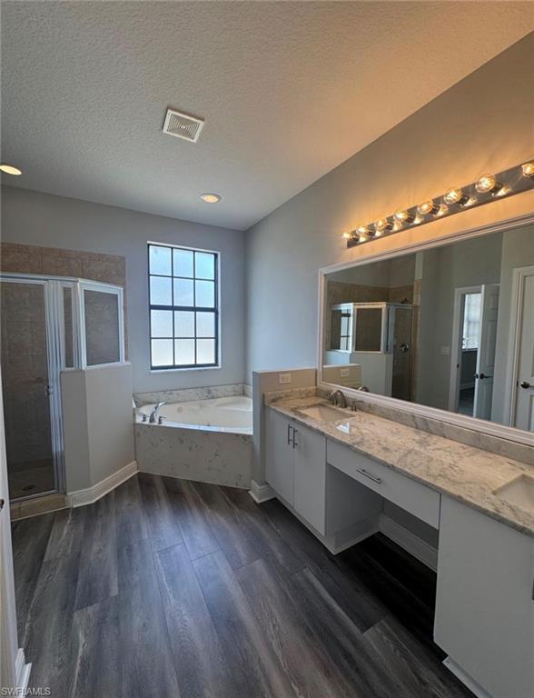 7614 Bristol Cir Property Photo 11