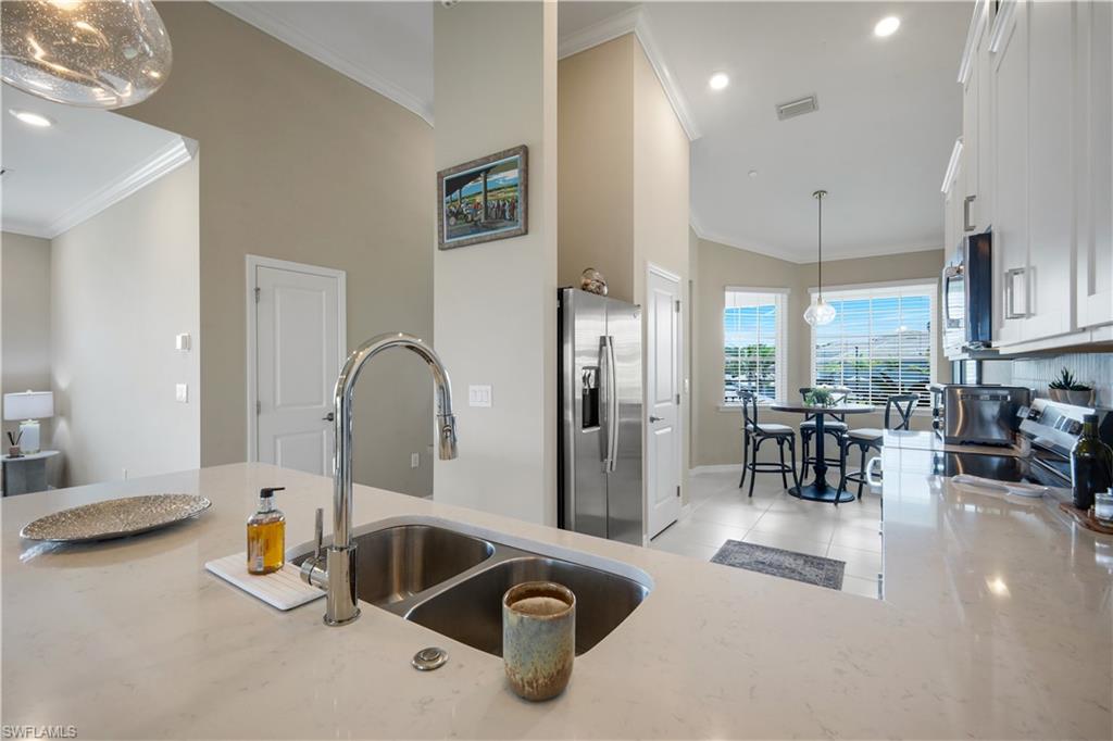11811 Venetian Lagoon Dr 204 Property Photo 15