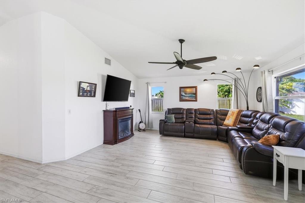 1702 11th Ave Property Photo 14