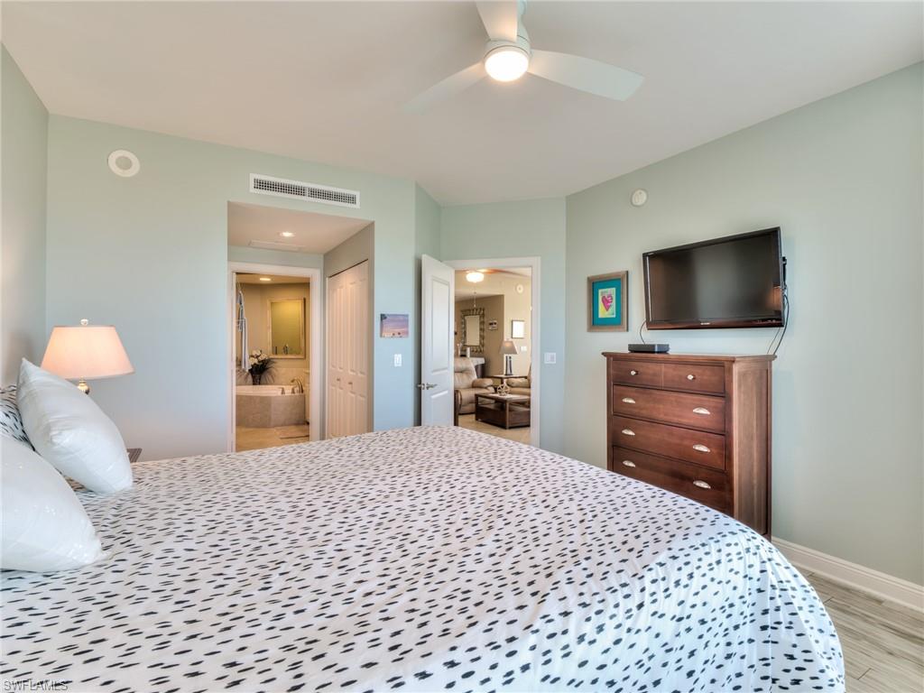 4182 Bay Beach Ln 761 Property Photo 10