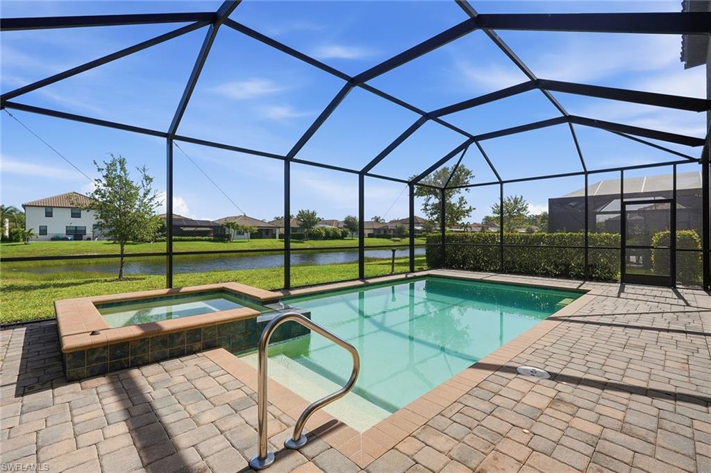 4381 Madagascar Palm Way Property Photo 3