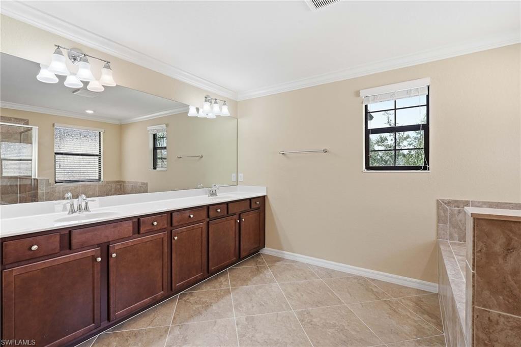 4381 Madagascar Palm Way Property Photo 29