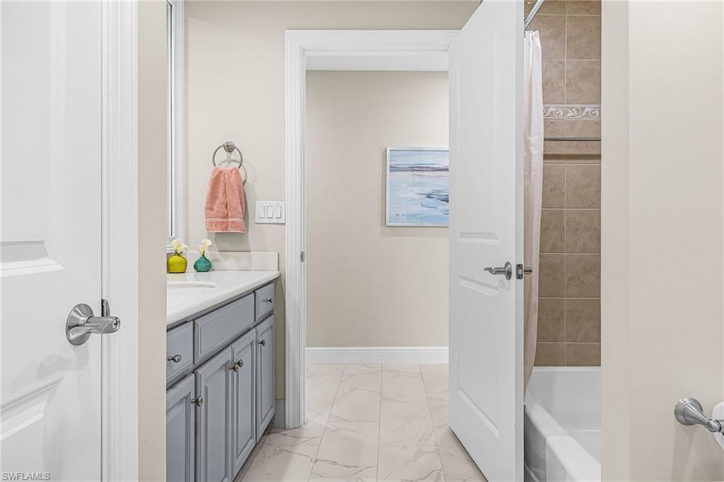 4192 Bay Beach Ln 875 Property Photo 20