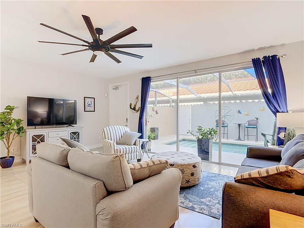 28524 Alessandria Cir Property Photo 5
