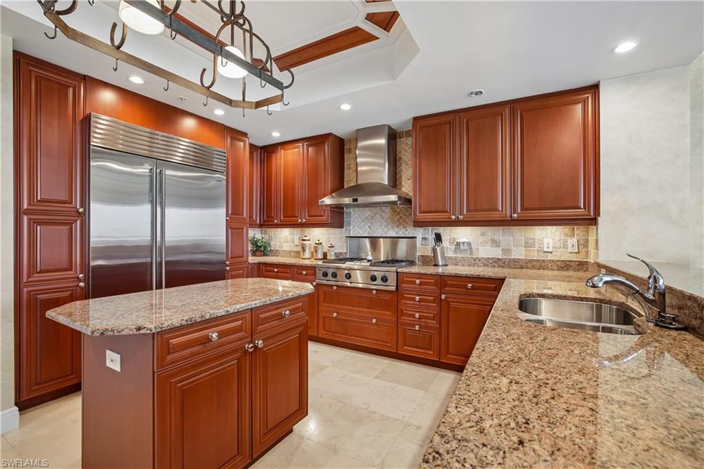 970 Cape Marco Dr 504 Property Photo 15