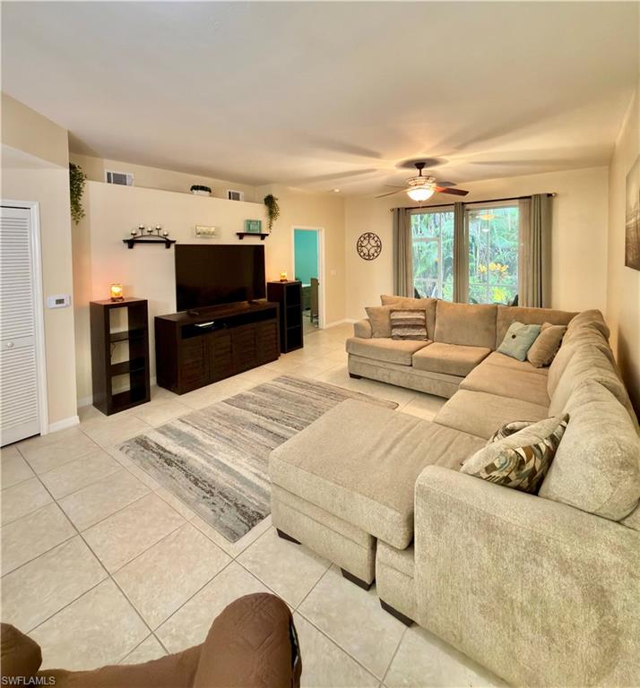 517 Robin Hood CIR 101 Property Photo 1