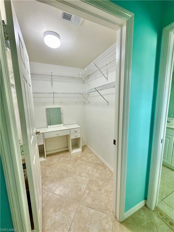 517 Robin Hood Cir 101 Property Photo 7