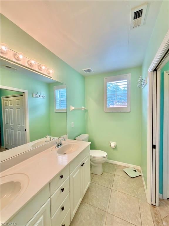 517 Robin Hood Cir 101 Property Photo 8