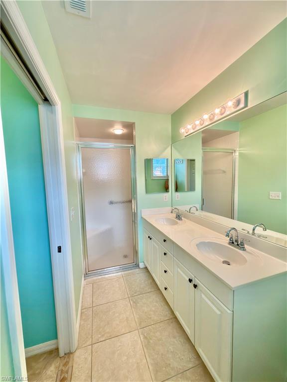 517 Robin Hood Cir 101 Property Photo 9