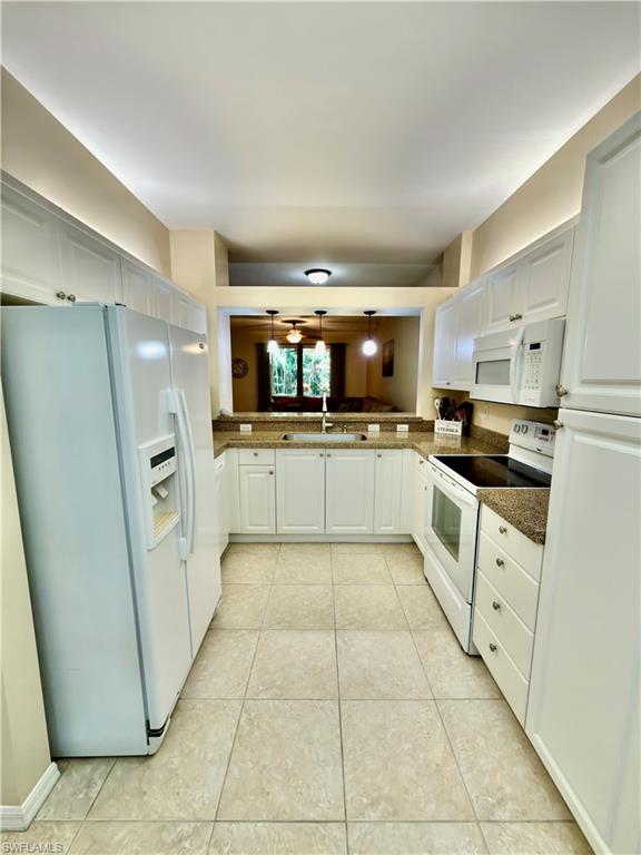 517 Robin Hood Cir 101 Property Photo 10